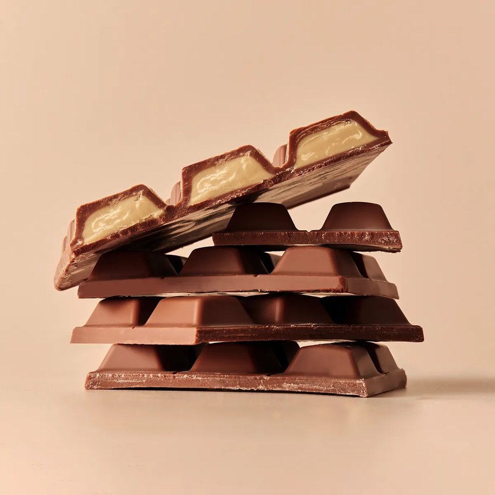 Organic Roasted Almond Butter Filled M*lk Chocolate Tablet Rhythm 108 9x100g